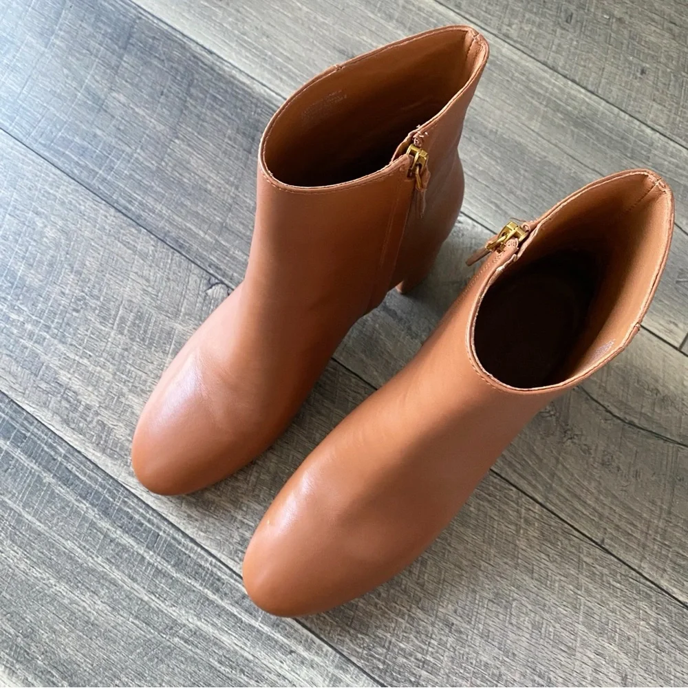 NWT Tory Burch Brooke Tan Camel Ankle Booties Leather Classic Fall Size 11